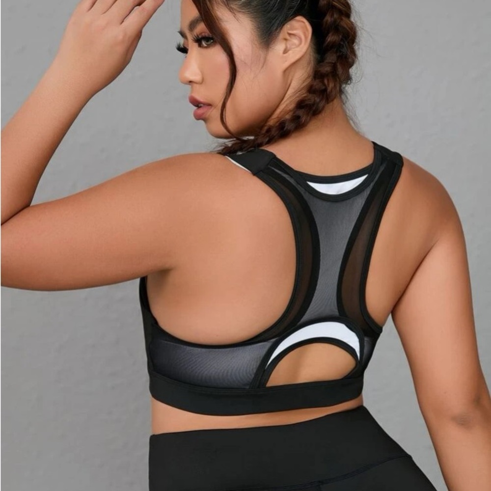 🆕 Racer Back Sports Top / Bra !!